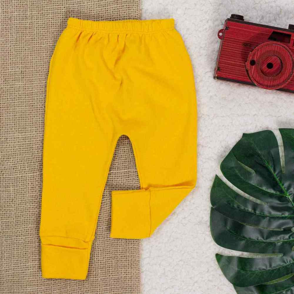 CALÇA EM SUEDINE PARA BEBÊ COM PÉ REVERSÍVEL AMARELO CANÁRIO