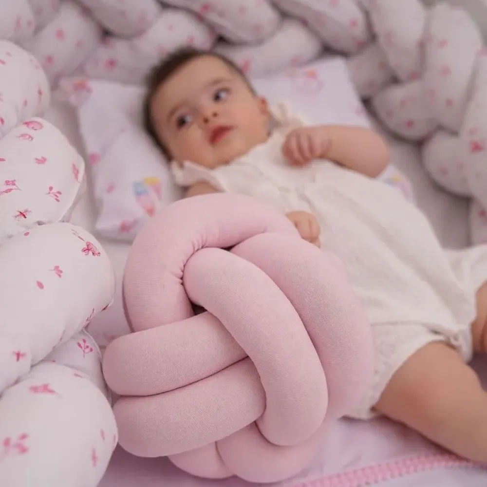 Almofadinha de Nó Escandinavo Baby Joy Rosa
