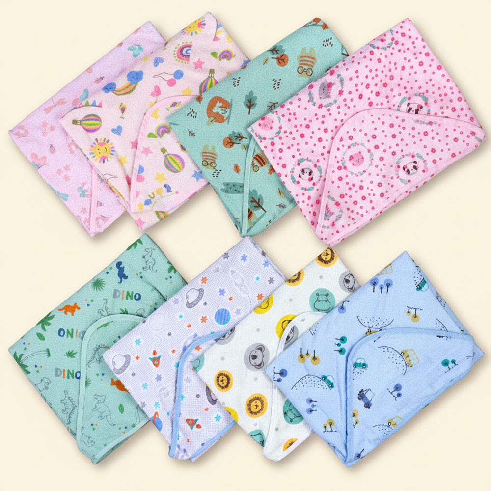 TOALHA DE BANHO FELPUDA COM CAPUZ PARA BEBÊ ESTAMPADO AMIGUINHOS