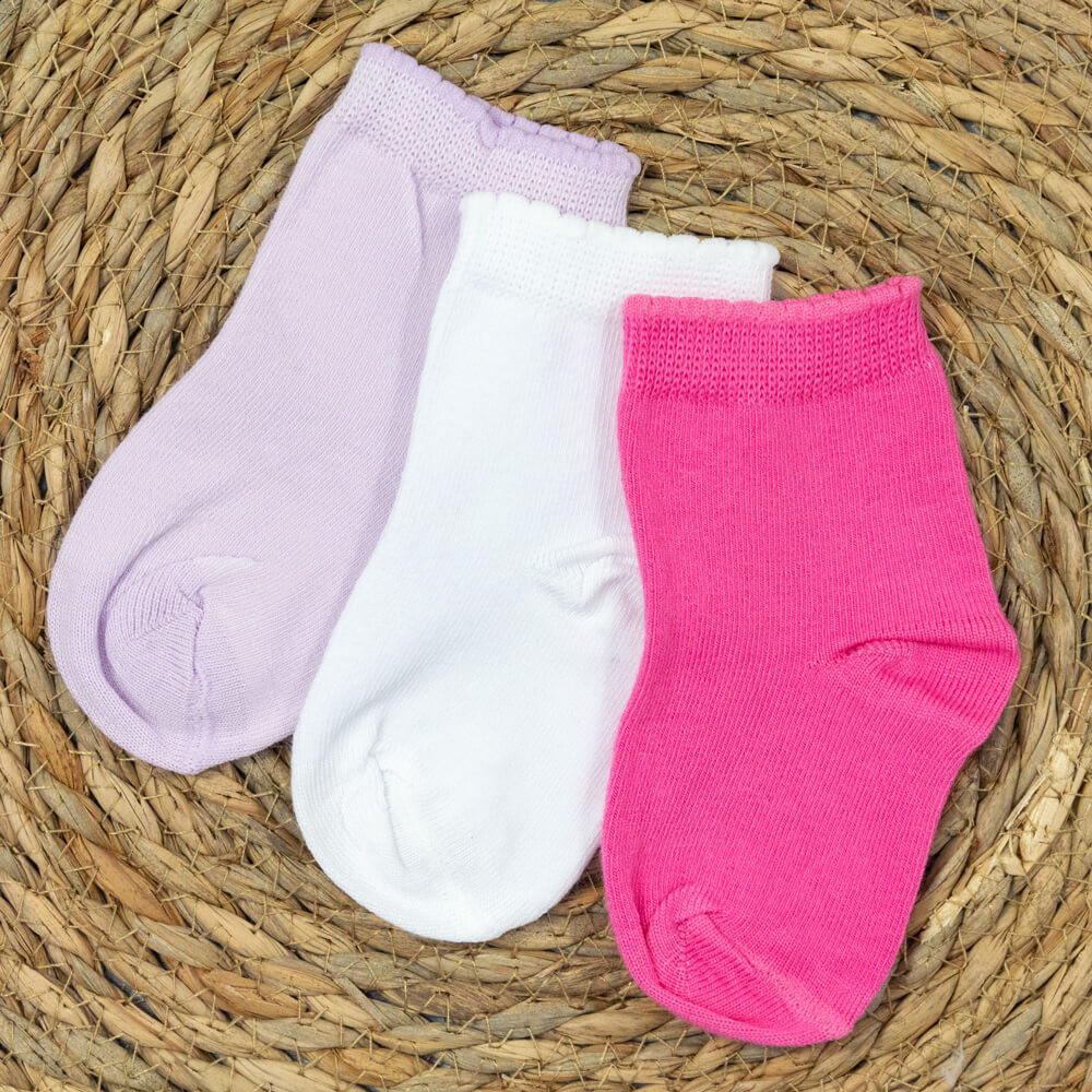 KIT 3 MEIAS BÁSICAS PARA BEBÊ CORES MENINA