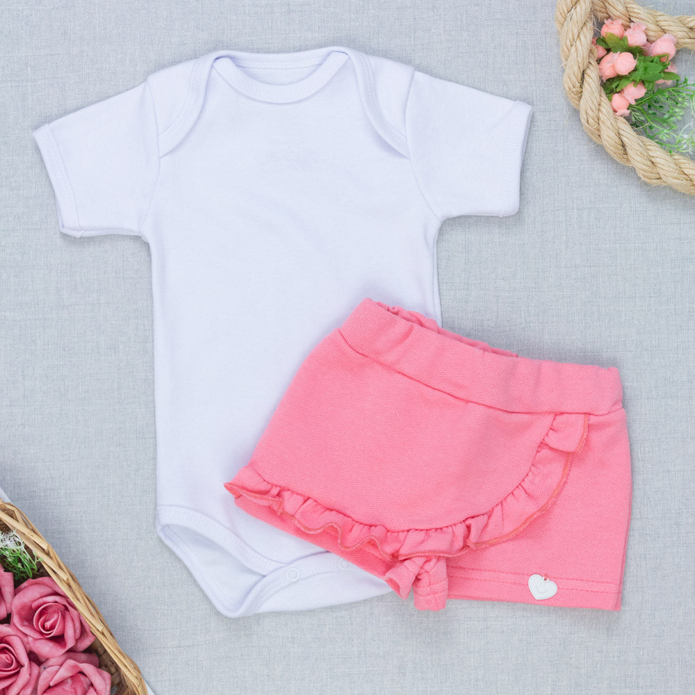 Conjunto Bebê Body Manga Curta e Shorts Saia Cereja