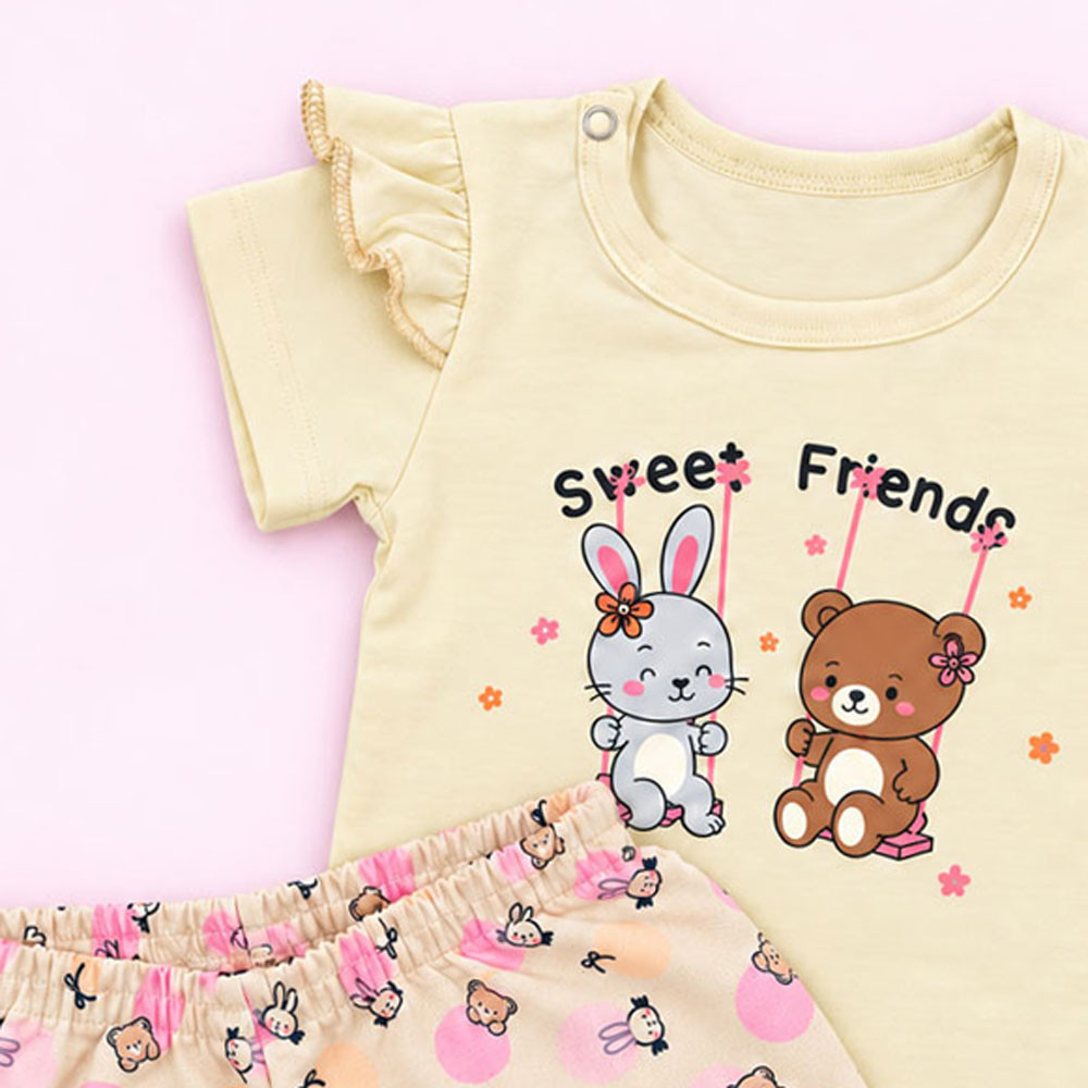 Conjunto Bebê Blusa Com Babado E Shorts Moletinho Estampado Creme Até 12 Meses