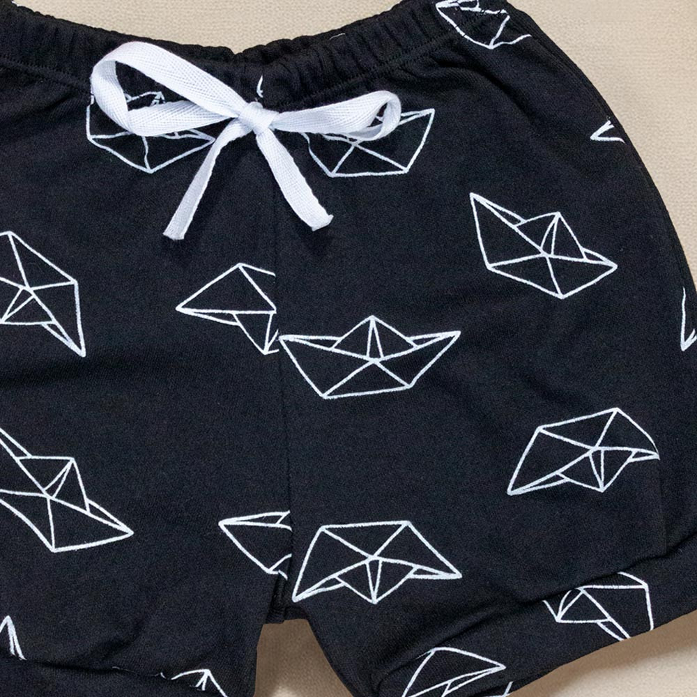Shorts para Bebê Minimalista Barquinho Preto Era Uma Vez