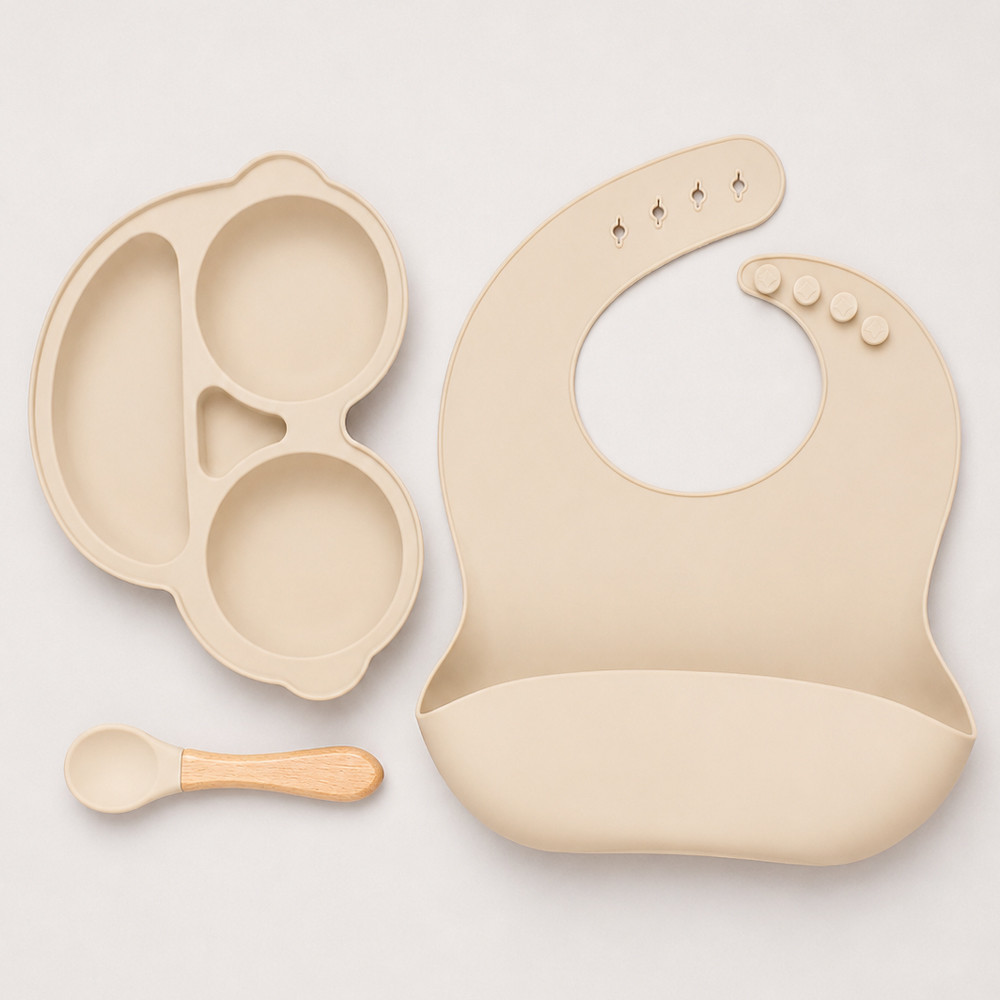 Kit Alimentação Bebê Silicone 3 Peças Prato Babador Colher BPA Free Creme