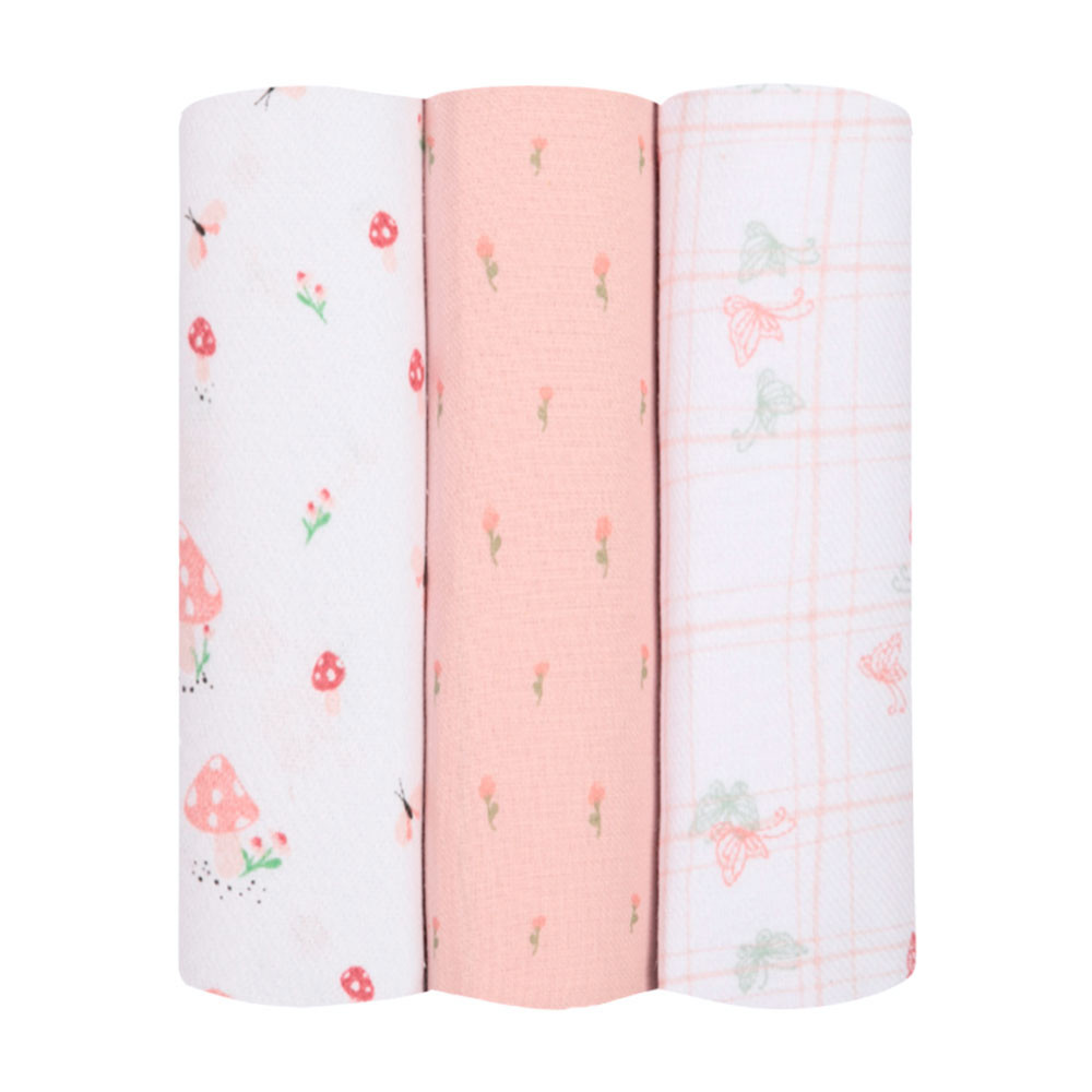 Kit 3 Cueiros Flanelados Bebê com Estampas Encantadoras