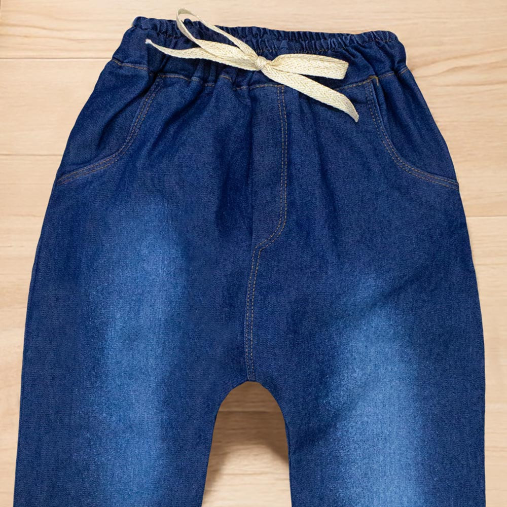Calça Jeans Escura Infantil Estilo Jogger com Cordão Dourado