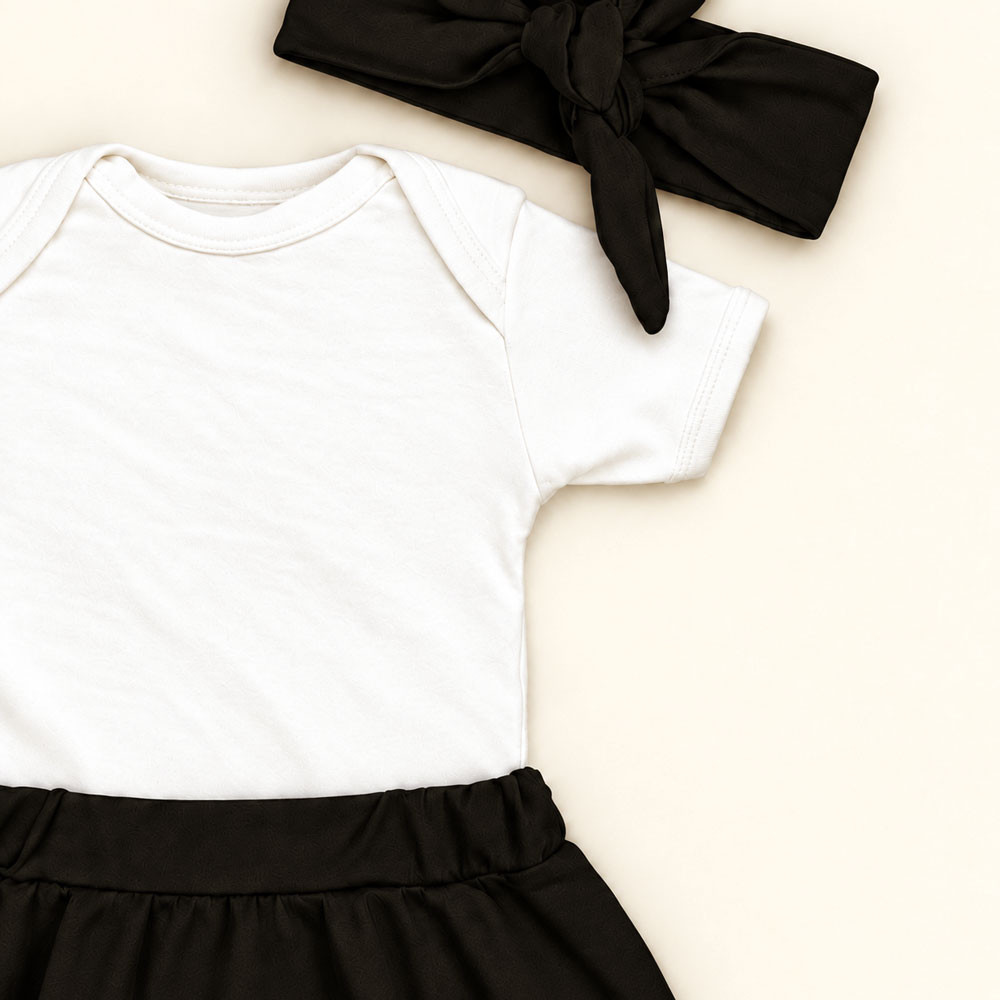 Conjunto 3 Peças Para Bebê Menina Body e Saia com Faixinha de Cabelo Preto de 0 a 12 Meses