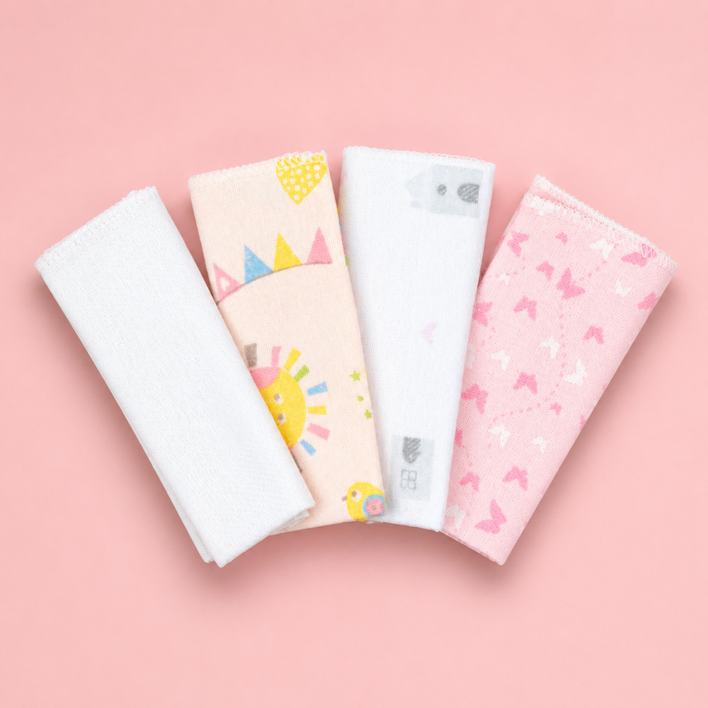 Kit 4 Panos de Boca Bebê Flanelados 22x22cm Algodão Hipoalergênico Estampadinho Menina