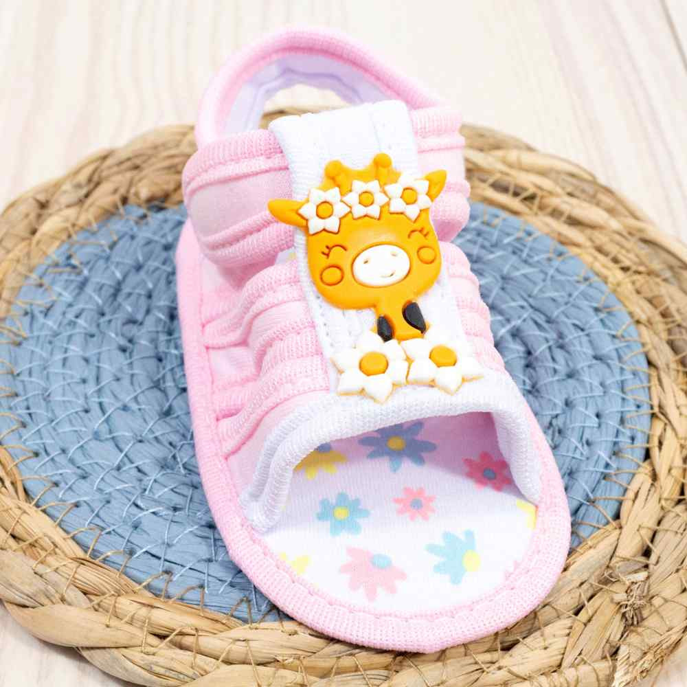 SANDÁLIA COM VELCRO PARA BEBÊ MENINO APLIQUE GIRAFA ROSA CLARO