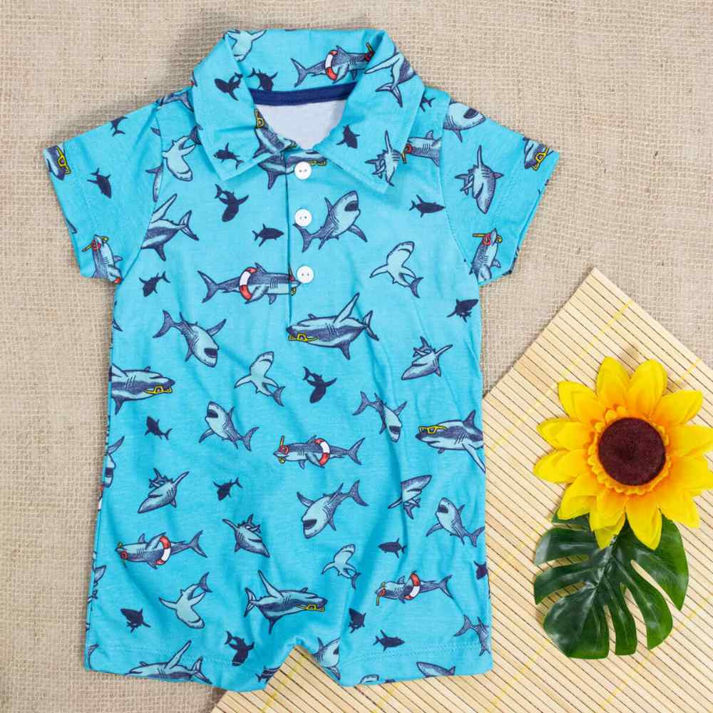 MACACÃO CURTO PARA BEBÊ GOLA POLO ESTAMPADO TUBARÃO TURQUESA