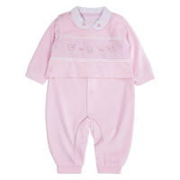 MACACÃO LONGO EM PLUSH PARA BEBÊ MENINA BORDADO FLORZINHAS ROSA CLARO