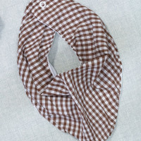 Babador Estilo Bandana para Bebês Xadrezinho Marrom