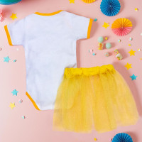 CONJUNTO PARA BEBÊ COM SAIA TULE MAMÃE EU QUERO MAMAR AMARELO