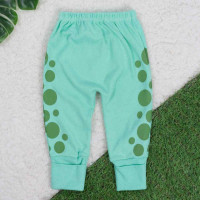 CALÇA EM SUEDINE COM PÉ REVERSÍVEL PARA BEBÊ ESTAMPA SAPO VERDE CLARO