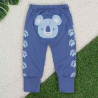 CALÇA EM SUEDINE COM PÉ REVERSÍVEL PARA BEBÊ MENINO ESTAMPA COALA AZUL
