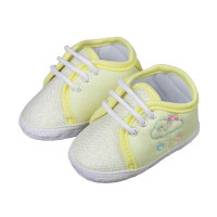 SAPATINHO DE BEBÊ PARA MENINA AMARELO COM CADARÇO DA KETO