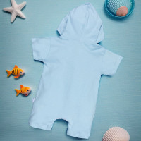 Macacão Infantil Curto Com Capuz Bichinhos Bordado Tubarão Azul Claro