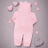 MACACÃO PARA BEBÊ EM PLUSH COM CAPUZ BORDADO PIG ROSA CLARO