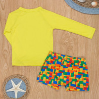 Look Verão Infantil: Conjunto Camiseta e Sunga Amarelo Lego