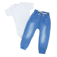 Conjunto Infantil Body Curto e Calça Jeans Off White Neutro