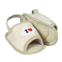 SANDÁLIA EM PELÚCIA PARA BEBÊ MENINA APLIQUE I LOVE BEGE