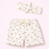 Conjunto Bebê Menina Look 3 Peças Body, Shorts e Faixinha Estampadinho Corações