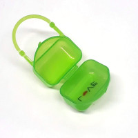 PORTA 2 CHUPETA VERDE LOVE