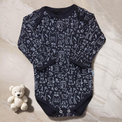 Body Manga Longa Florestinha Minimalista Preto com Branco