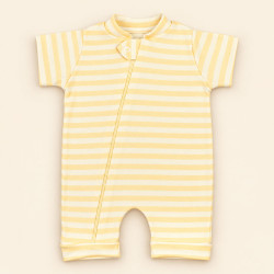 Macacão Romper Bebê Estampado Listras Creme Em Malha Macelin De 0 A 12 Meses