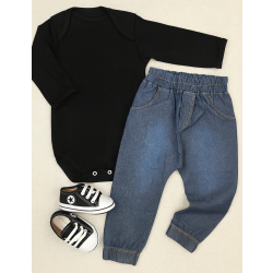 Look Completo Bebê Body Longo, Calça Jeans e Tênis Preto